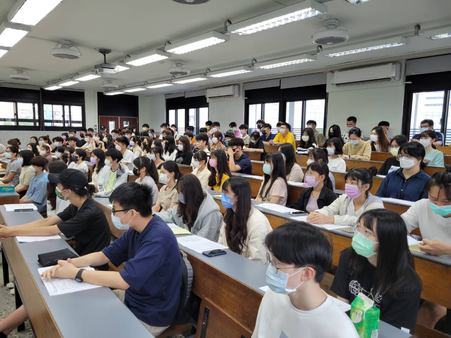 歡迎111級新生～新生輔導教育啟航