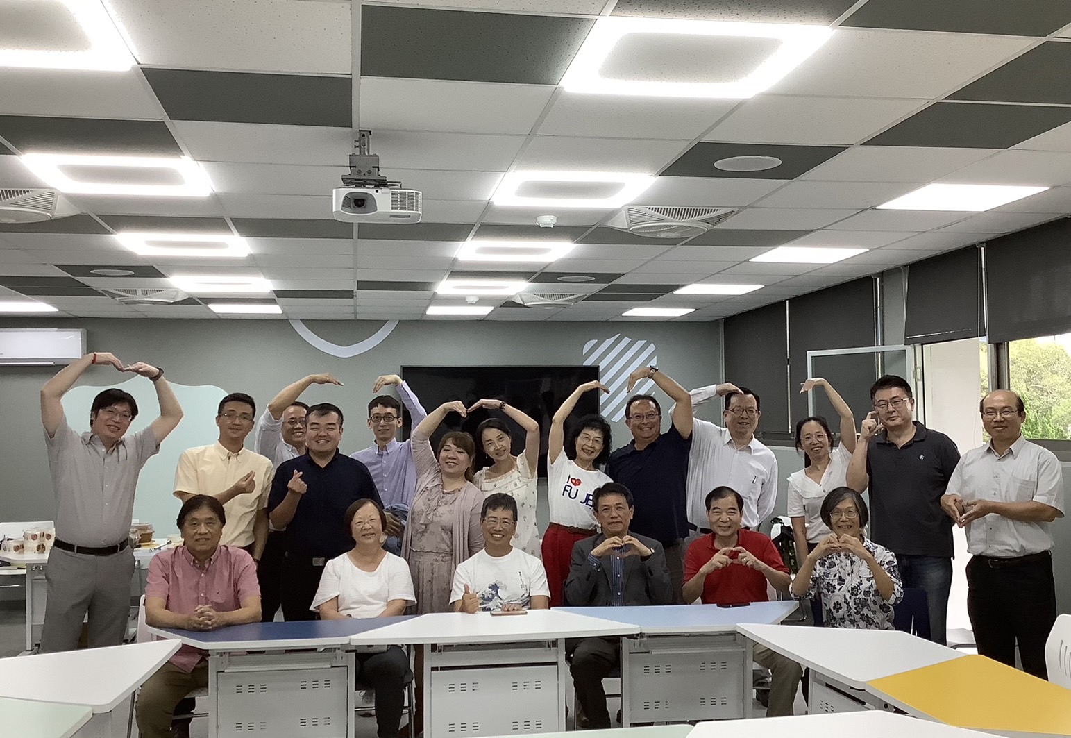 112學年度 張銘祥、黃家璧、楊金坤系友返校座談~(112.10.3)